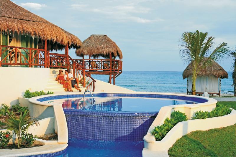 El Dorado Seaside Suites Catamaran, Cenote & More Inclusive (Adults Only) Xpu Ha Bagian luar foto